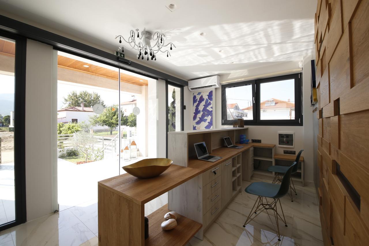 Albatros Suites Vrasná Esterno foto