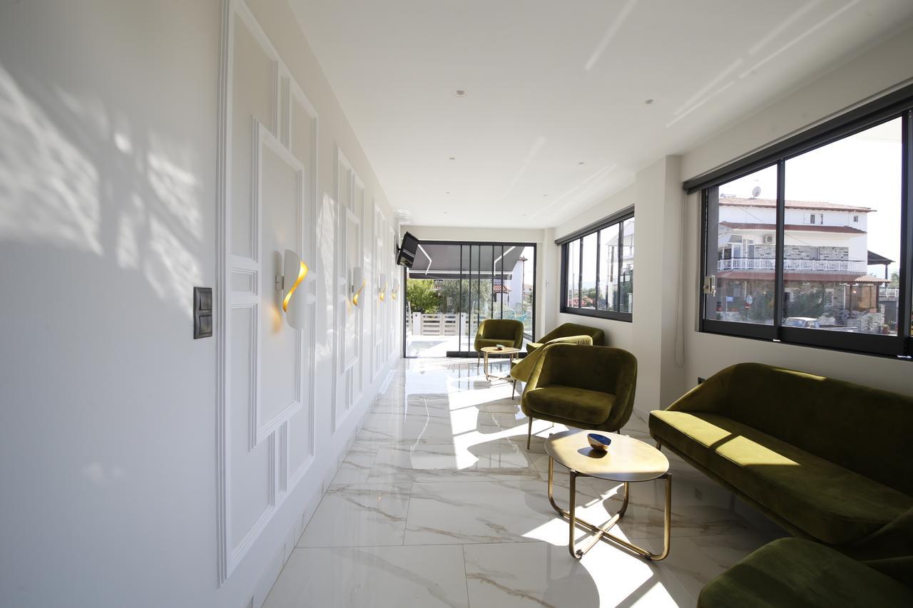 Albatros Suites Vrasná Esterno foto
