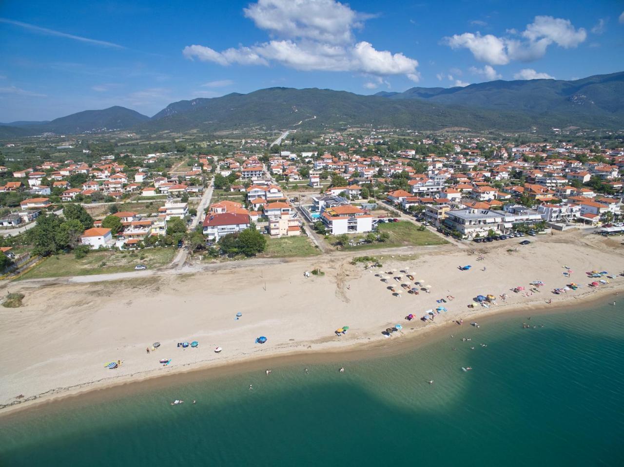 Albatros Suites Vrasná Esterno foto