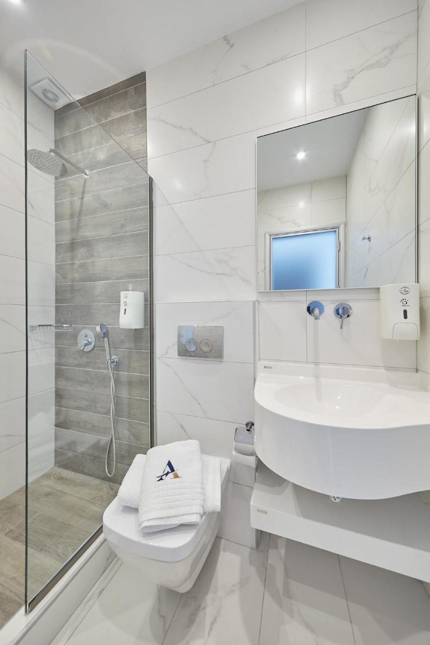 Albatros Suites Vrasná Esterno foto